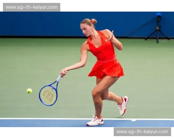 美网赛地:在梦与激情交汇的草坪上挥洒青春